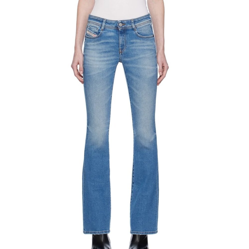 Diesel Mid Rise Light Wash *Tall* Jeans Womens 28x32